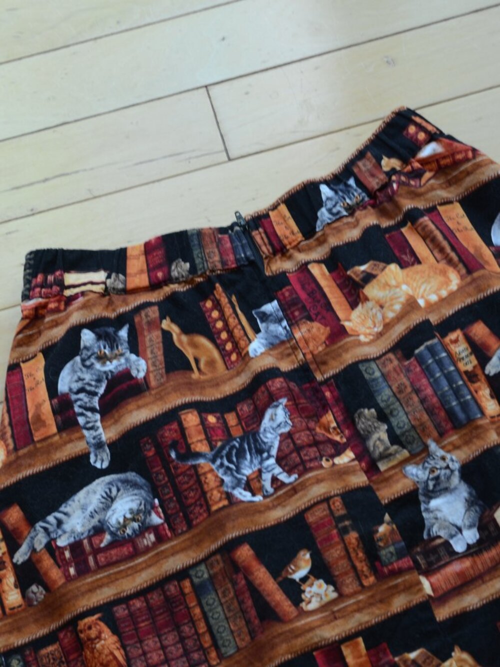 Retrolicious Cats in the Library A-line Skirt Size S - Picture 11 of 14